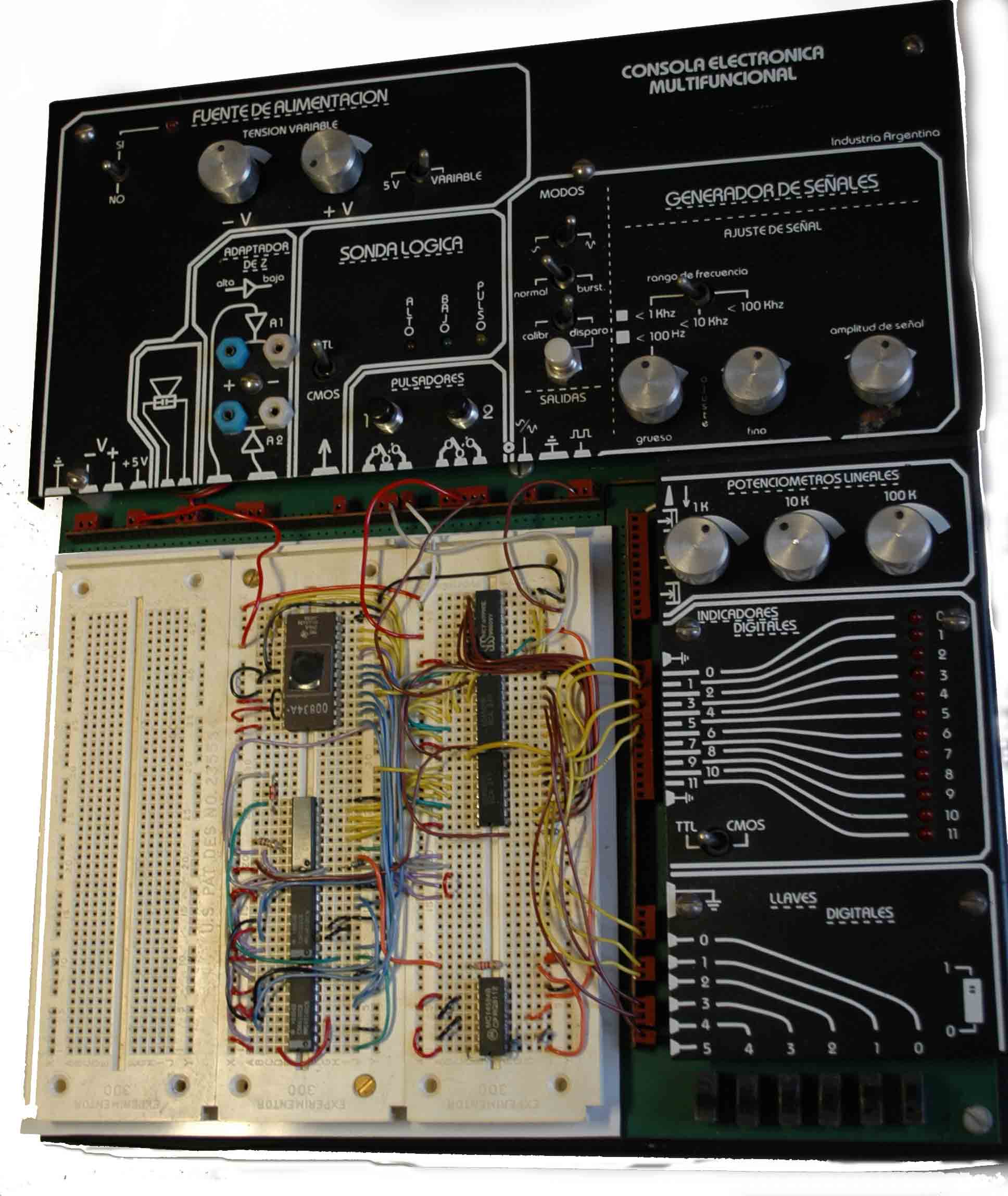 Tambi�n se fabrican otras consolas para el estudio de circuitos electr�nicos